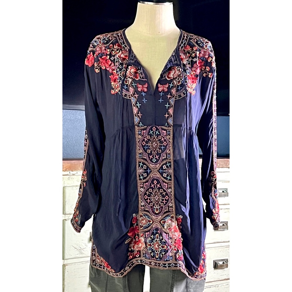 Johnny Was Alora Embroidered Navy Blue Floral Tunic Blouse NWT New S
